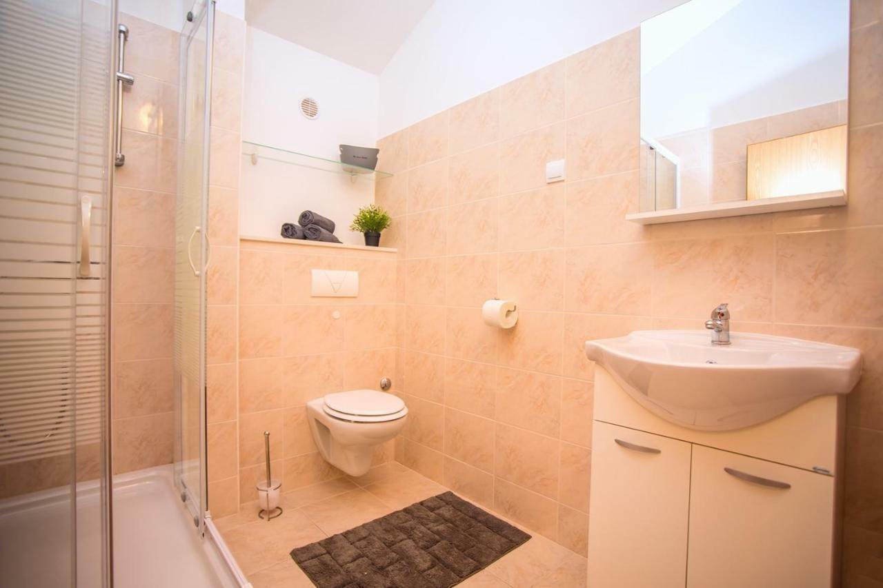 לוקבה Villa Maslina, With Private 32M2Pool, Panoramic Views On 100Km Coastline, 12 Pax מראה חיצוני תמונה