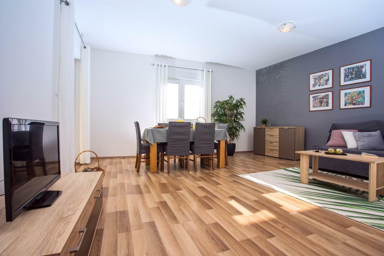 לוקבה Villa Maslina, With Private 32M2Pool, Panoramic Views On 100Km Coastline, 12 Pax מראה חיצוני תמונה
